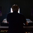 8 Things Separating Pro & Amateur Producers