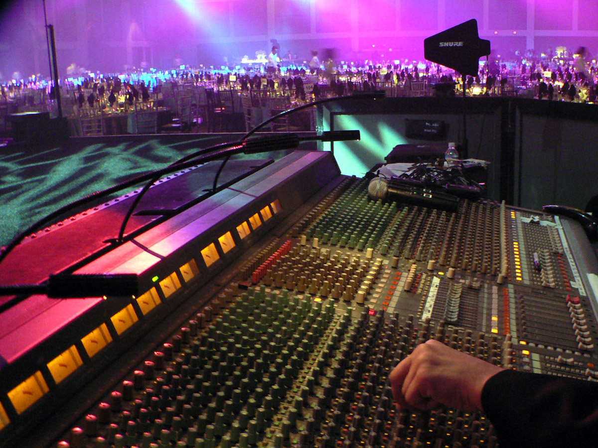 A Live Soundman's Handbook for Small Venues — Pro Audio Files