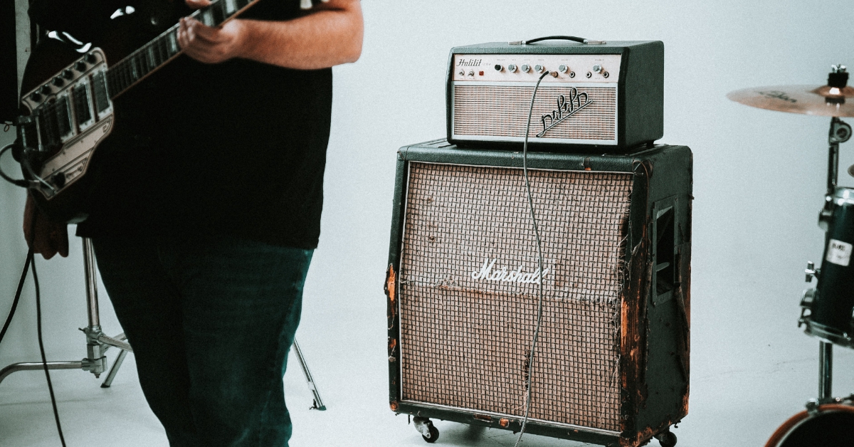 8 Tips for Better Guitar Setups in the Recording Studio