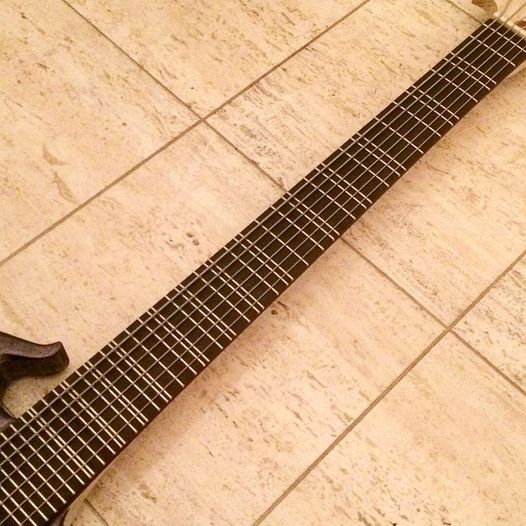 Microtonal fretboard. 